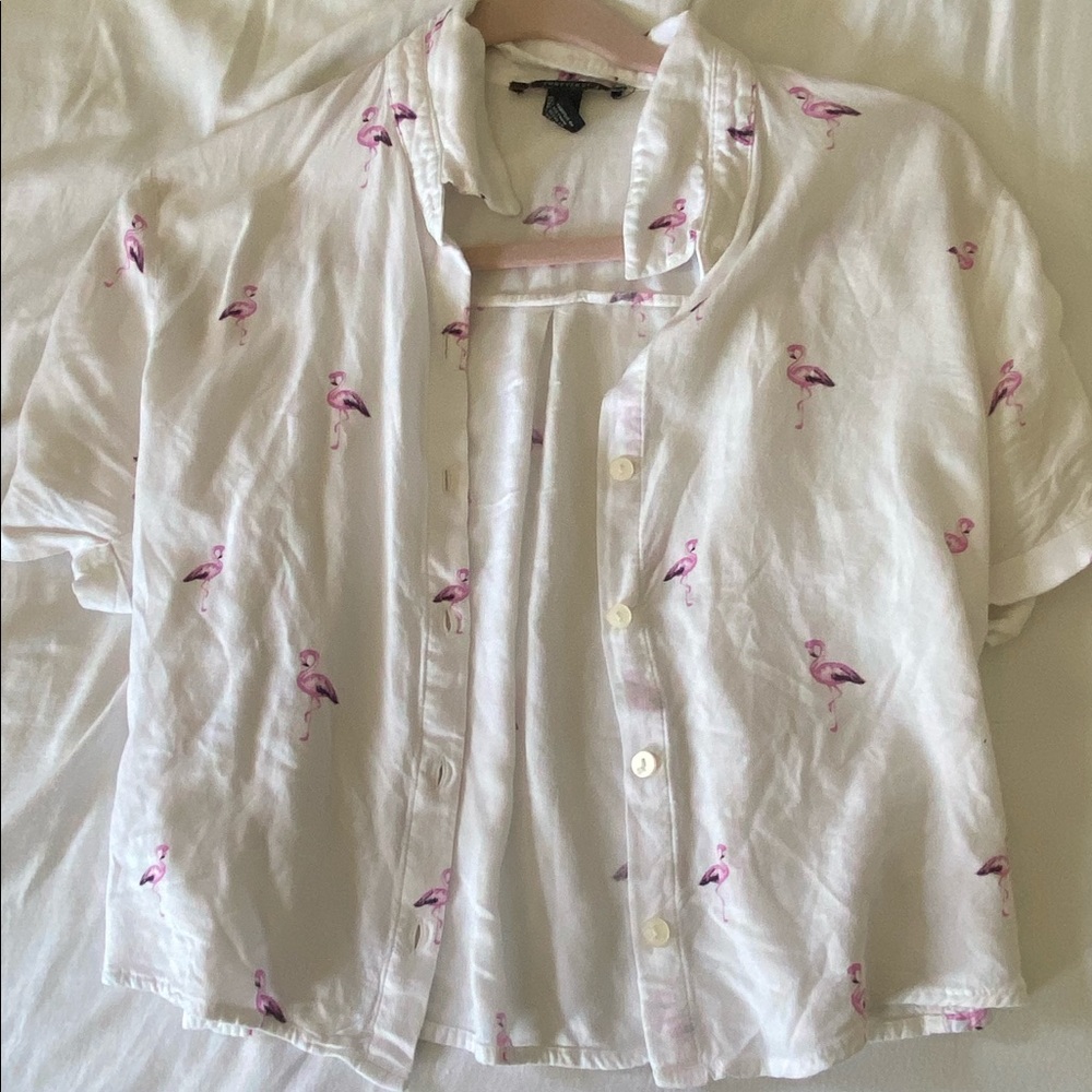 f21 cropped button down flamingo top